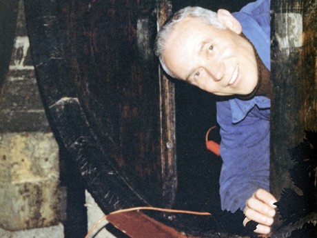 1975